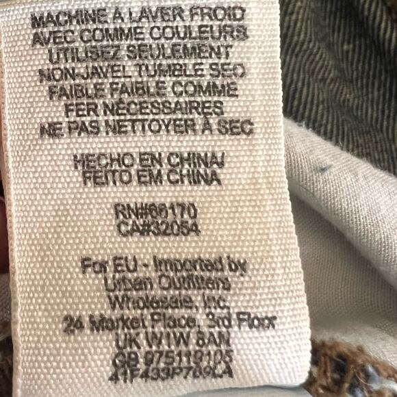 Free People Shorts Womens 26 Denim Cutoff Button Fly Summer Beach Vacation - Picture 14 of 14